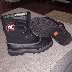 sorel caribou xt boot